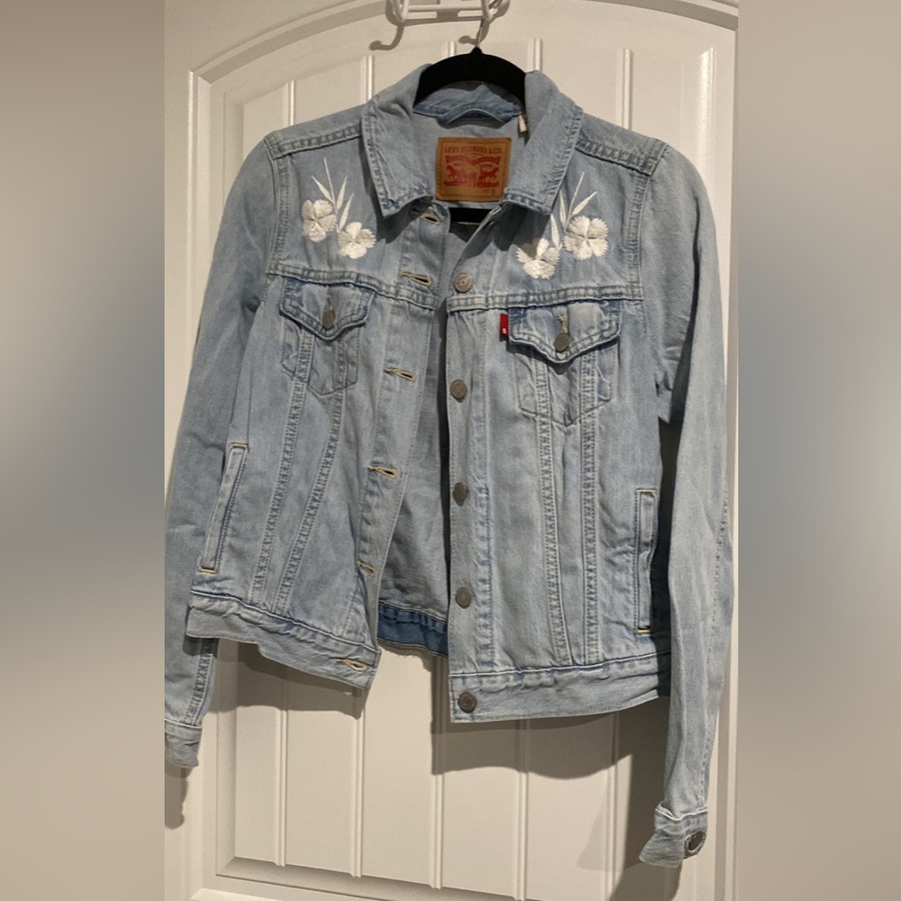 Embroidered Levi’s denim jacket
